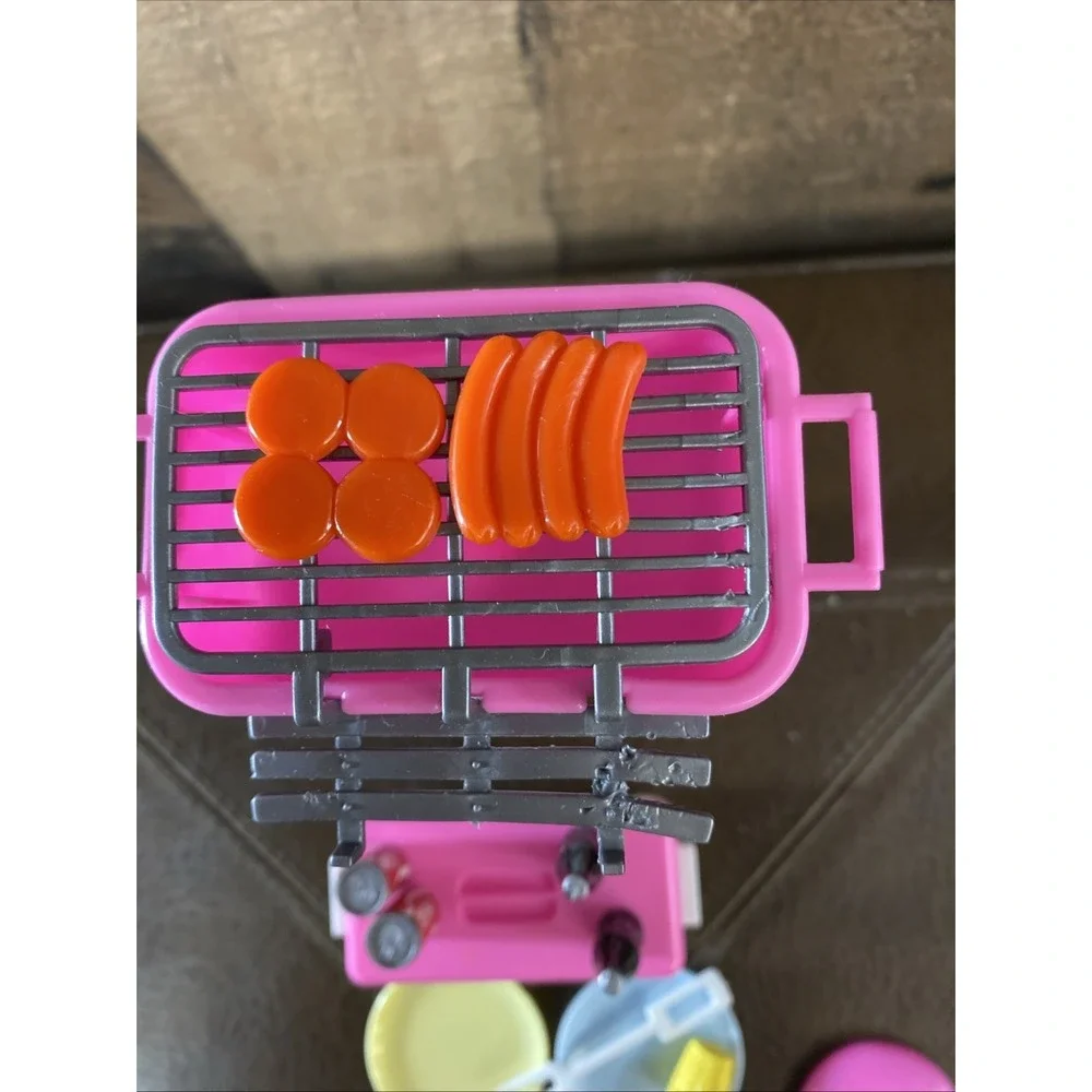 Barbie Barbecue Grill Picnic Fun 1989‎ Cooler Food Plates Accessories Vintage